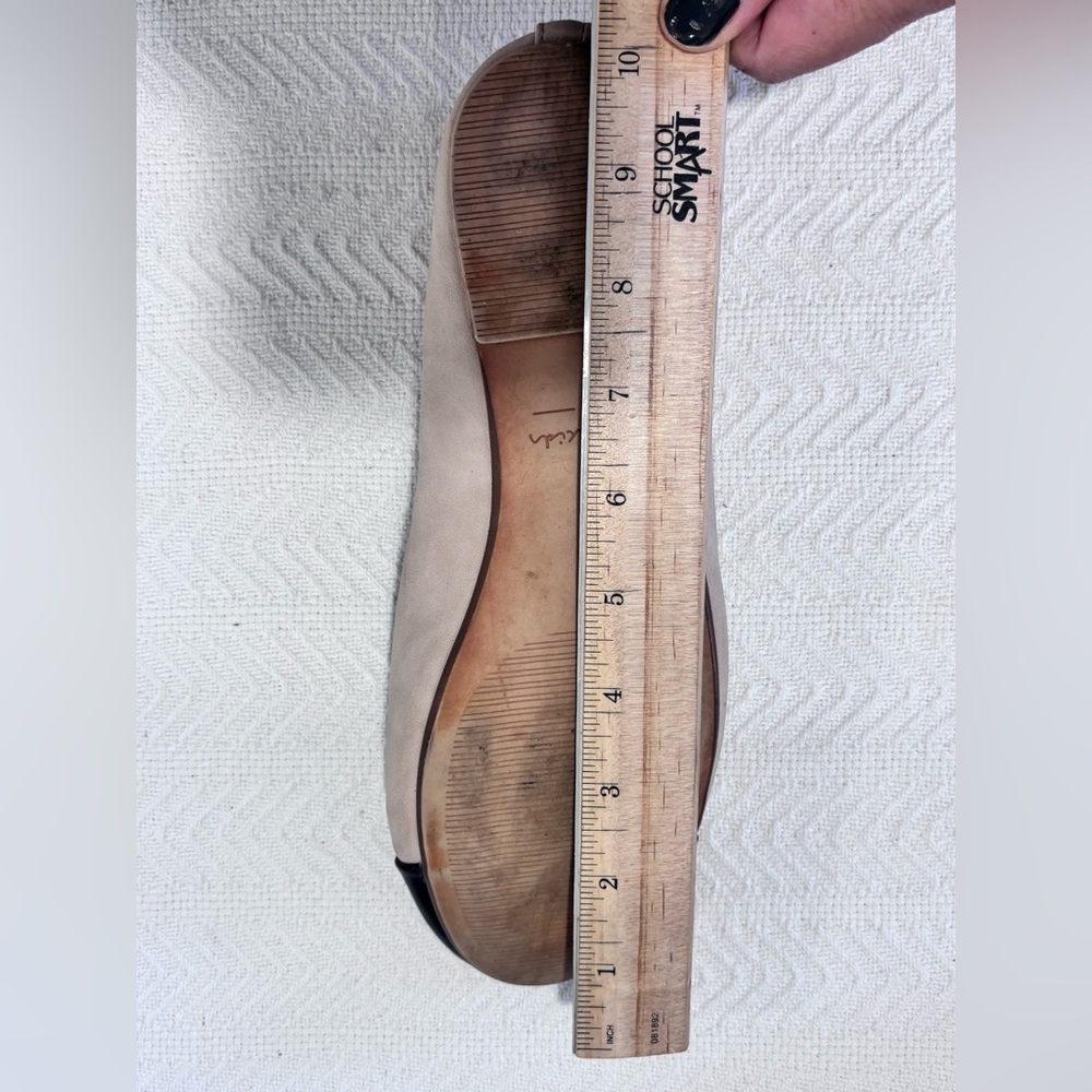 Zara Women's Flats with Black Toe and Cream Body - Picture 7 of 10